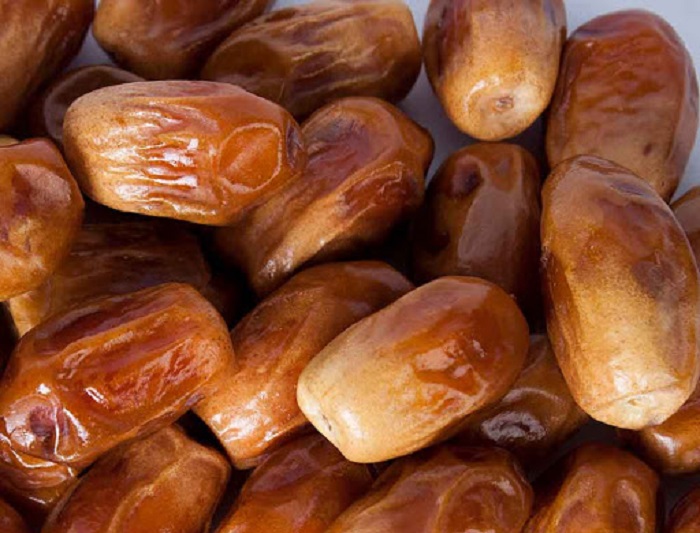 خرید خرما ۴۵۰ گرمی زاهدی ساغر + قیمت فروش استثنایی